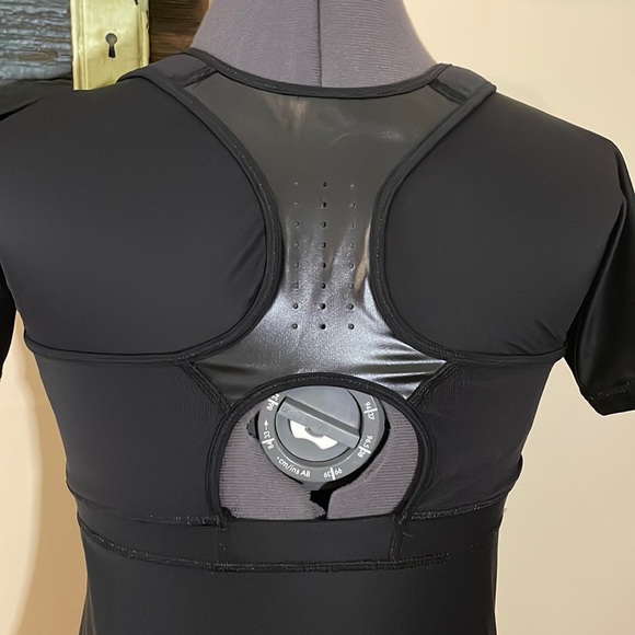 WNBA Adidas Team Issued TechFit Performance Top Size Medium - Picture 3 of 16